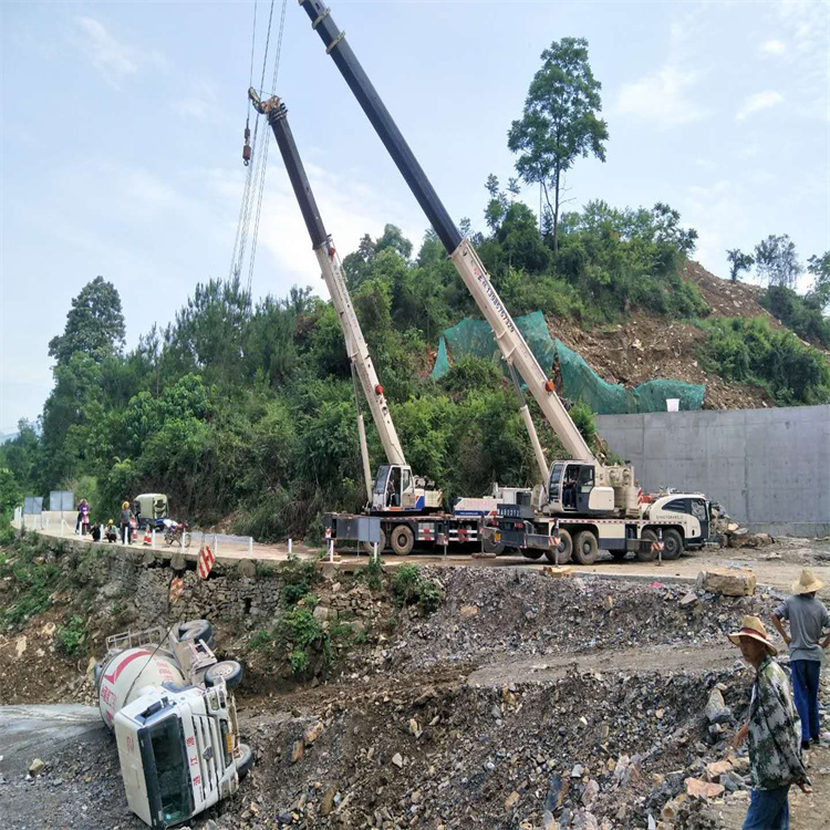 排浦镇汽车掉沟里叫吊车救援要多少钱